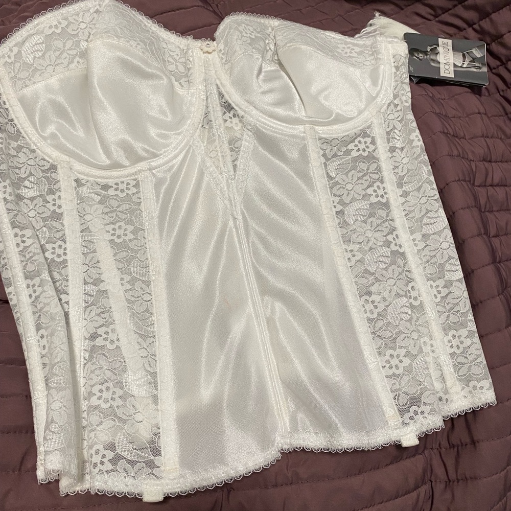 NWT STUNNING White Corset by Dominique. Size 38D